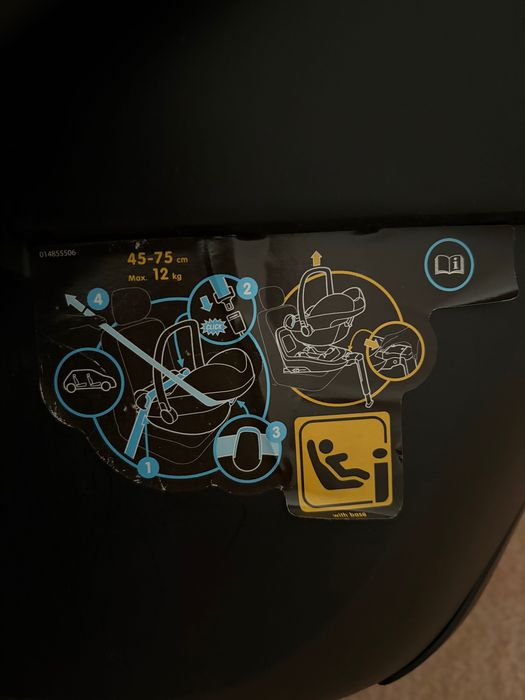 Maxi-Cosi столче за кола + Isofix база