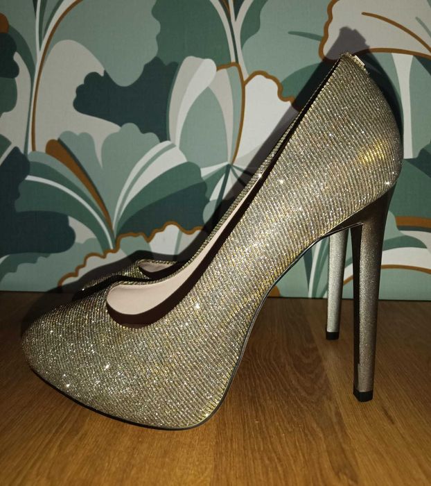 Pantofi eleganti de ocazie