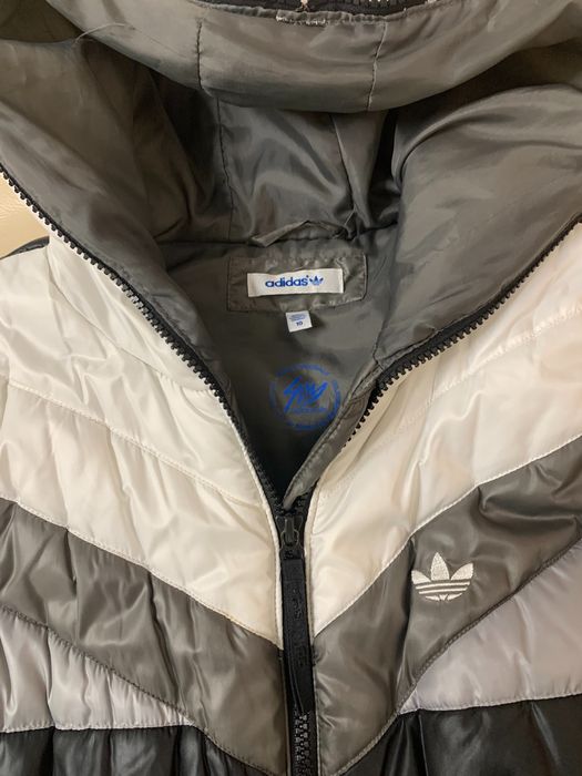 Vand vesta pentru femei Adidas Originals