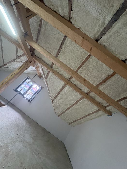 Izolatie Spuma Poliuretanica