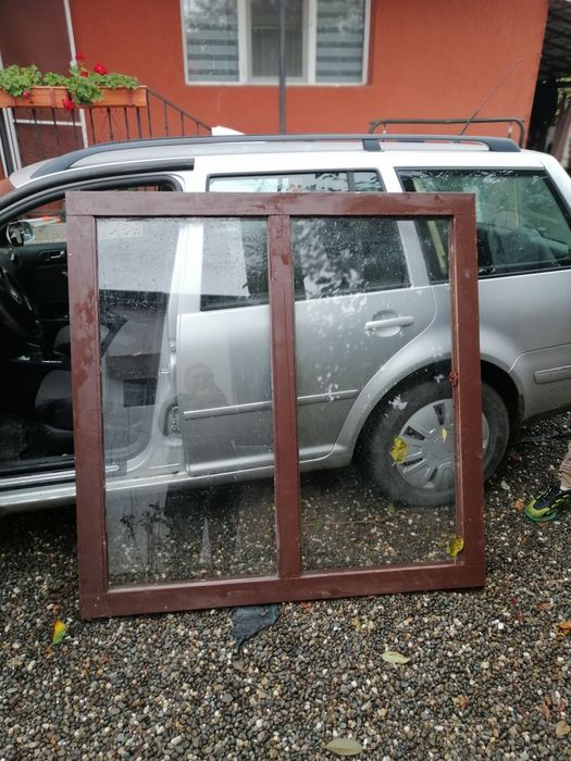 Geamuri pentru terase din lemn cu  sticla  au fost folosite o terasa i