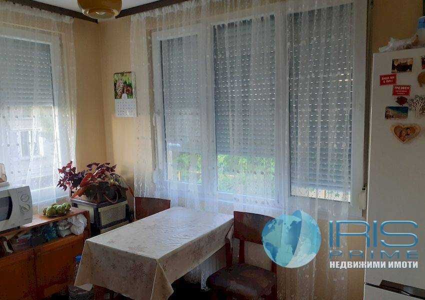 Продава се Етаж от къща в Шумен, Пожарната - 106 кв.м за 1925 €/кв.м - Снимка #5
