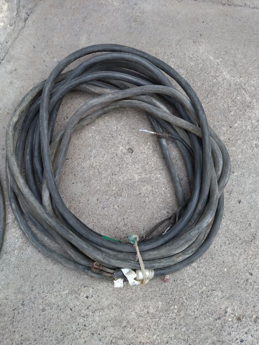 Кабель четырех жильный 2,5 кв.