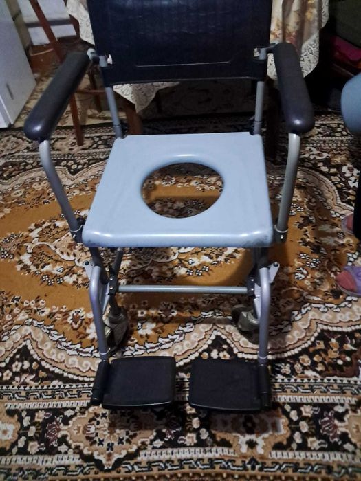 Инвалидная коляска