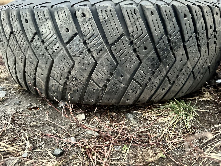 Всесезонная резина Goodyear