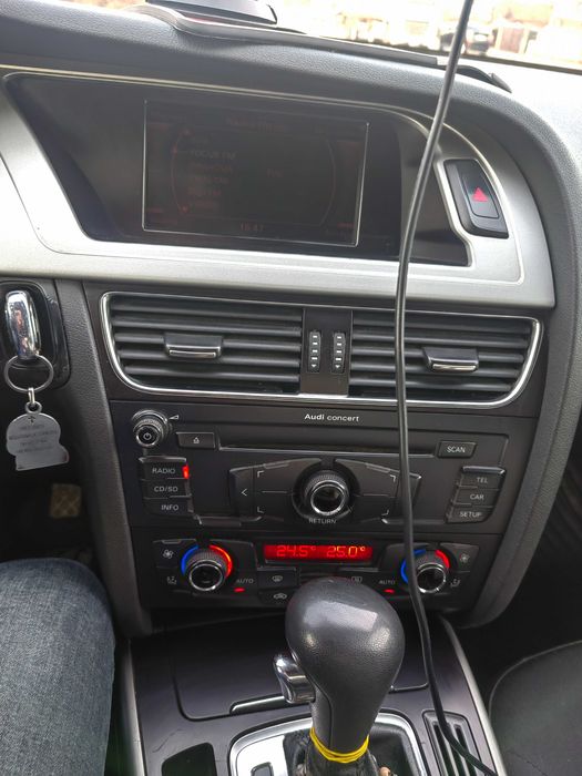 Vand Audi A4 B8 2008, facelift  2012 , 5300 euro cu tva / deductibil