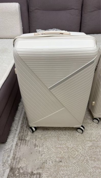 Чемодан  чемодан