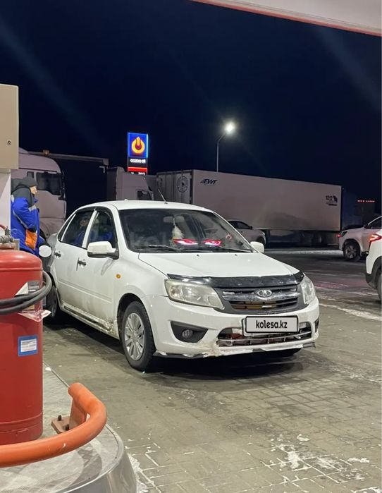 Автомобиль (Lada Granta 2014)