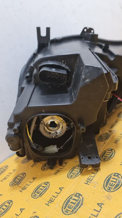 Far xenon led dreapta  Audi A4 B9 8W S4 2015+ 8W0941044B