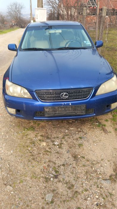 Lexus IS200 2002 г. – цяла