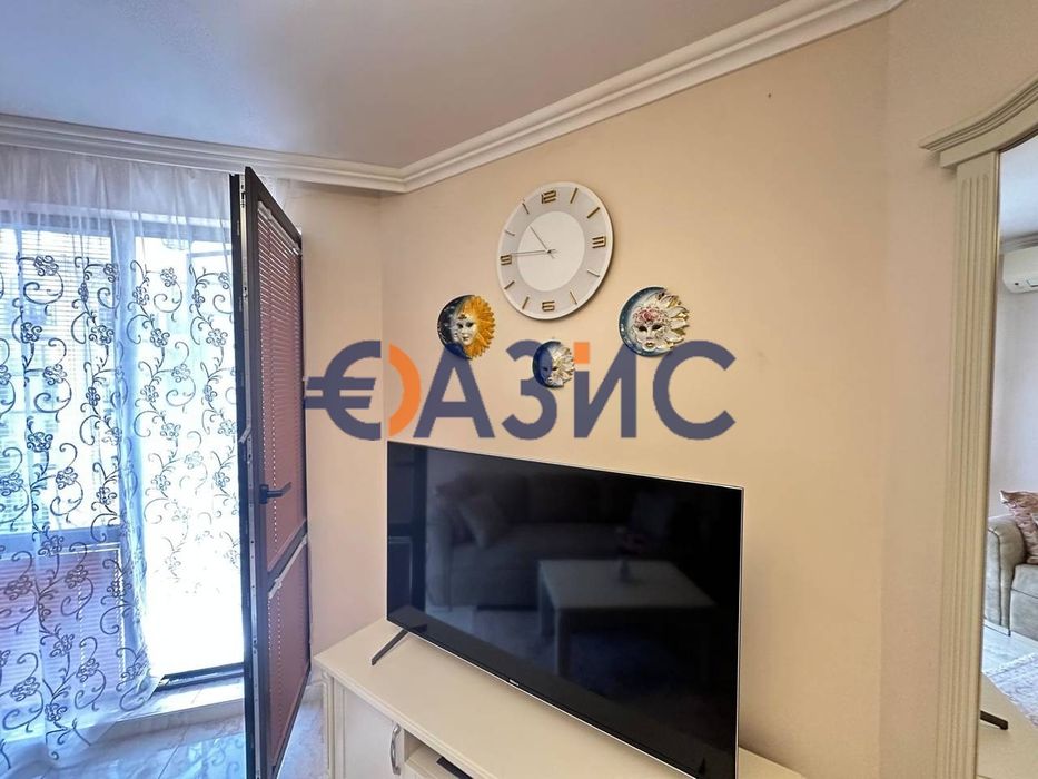 Продава се Тристаен апартамент в Свети Влас - 86 кв.м за 2371 €/кв.м - Снимка #8