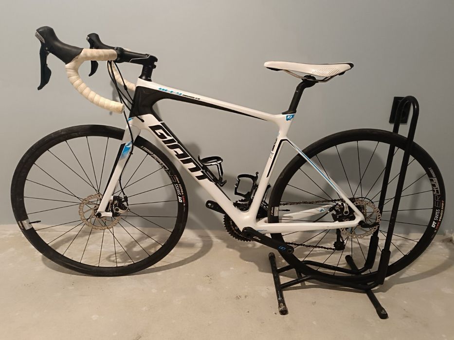 Giant Defy Advanced 2 (Размер M) – Карбон