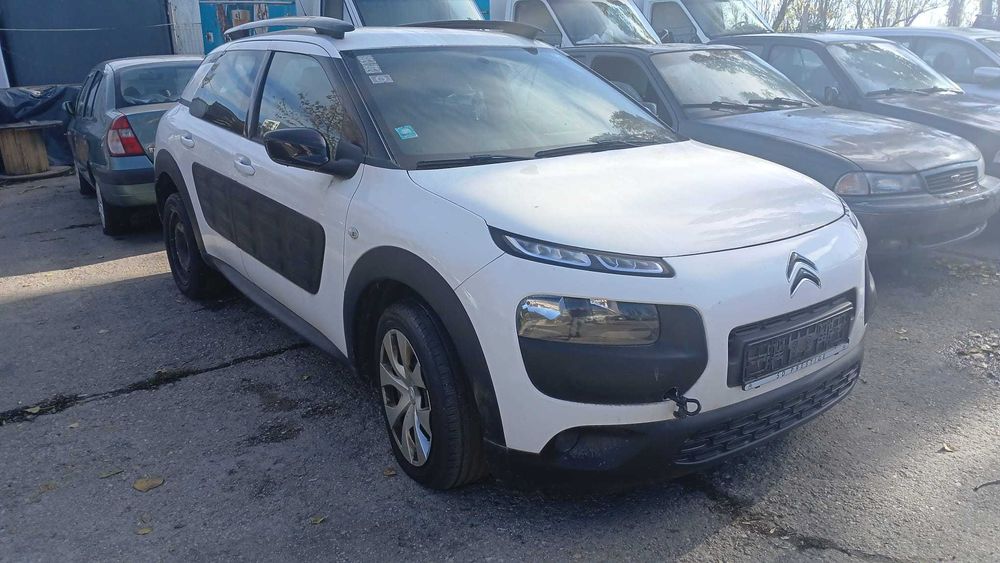 Dezmembrez Citroen C4 Cactus 1.2 Benzina Din 2016 - HM01