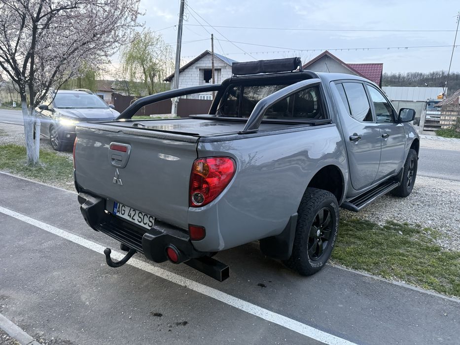 Mitsubishi L200 Navigatie blocant spate