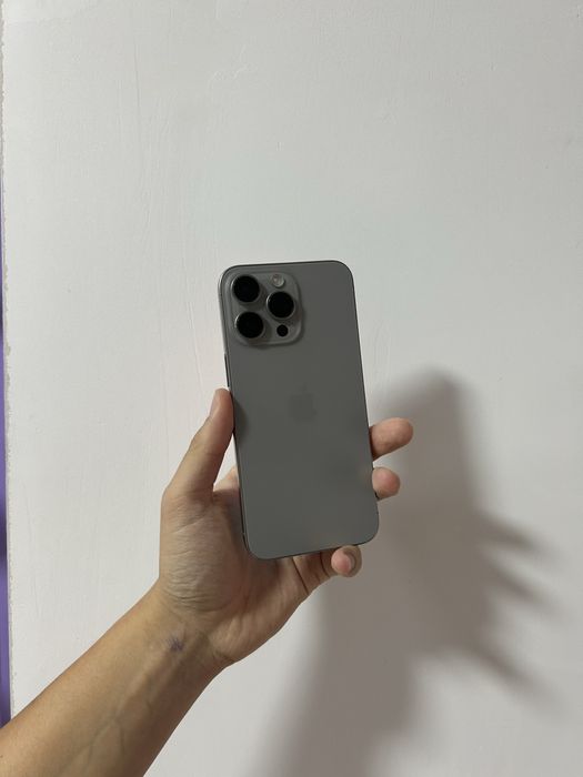 iPhone 15 Pro Max 256GB Natural Titanium, отличное состояние