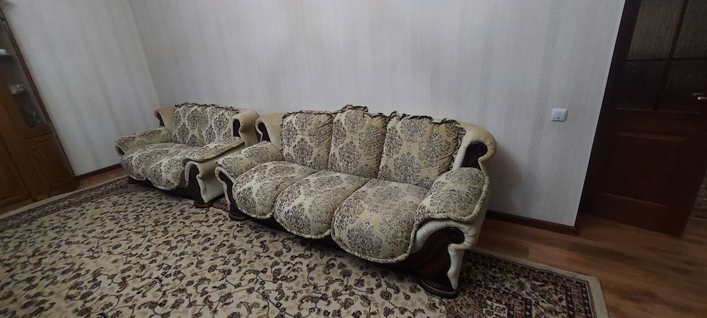 Продам диваны для зала