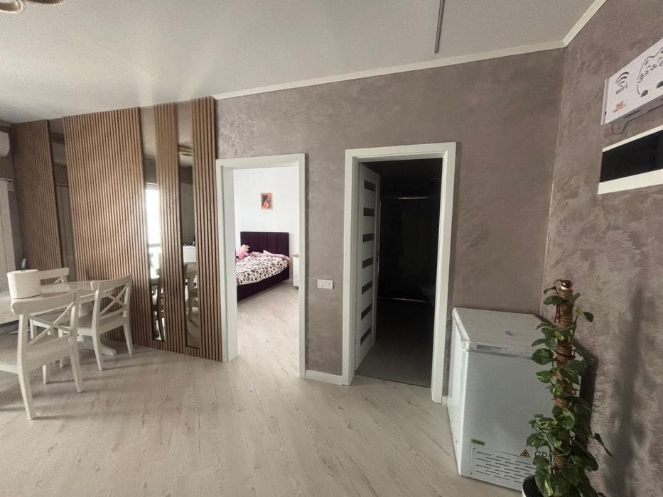 Apartament de vânzare 3 camere decomandat