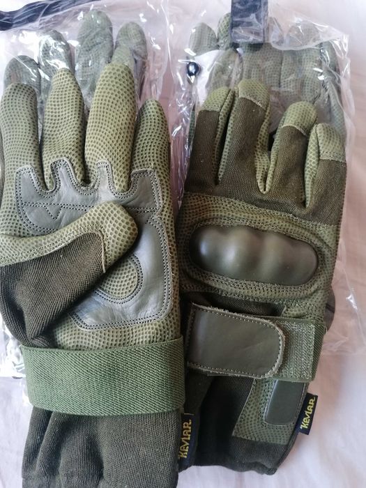 Mănuși, mănuși, mănuși