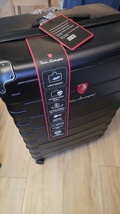 Куфар Tonino Lamborghini, Размери: Дълбочина 30 cm, Ширина 50 cm, Височина 73.5 cm