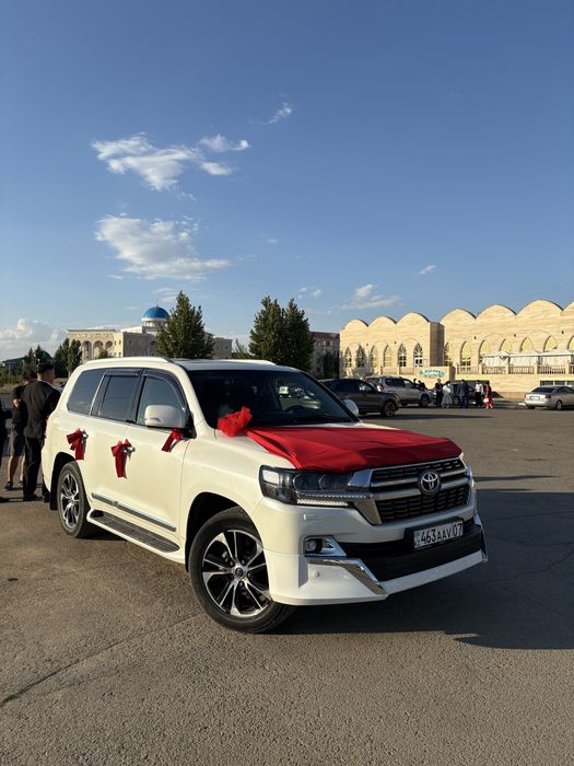 Тайота Ланд Крузер 200