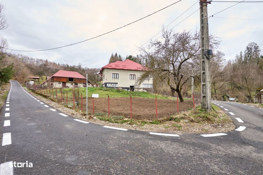 Casa  la munte cu teren generos in Com. Nucsoara, loc. Slatina jud. A