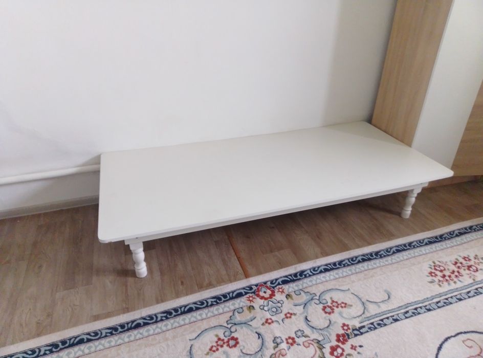 Продаю стол. Срочно в связи с переездом.