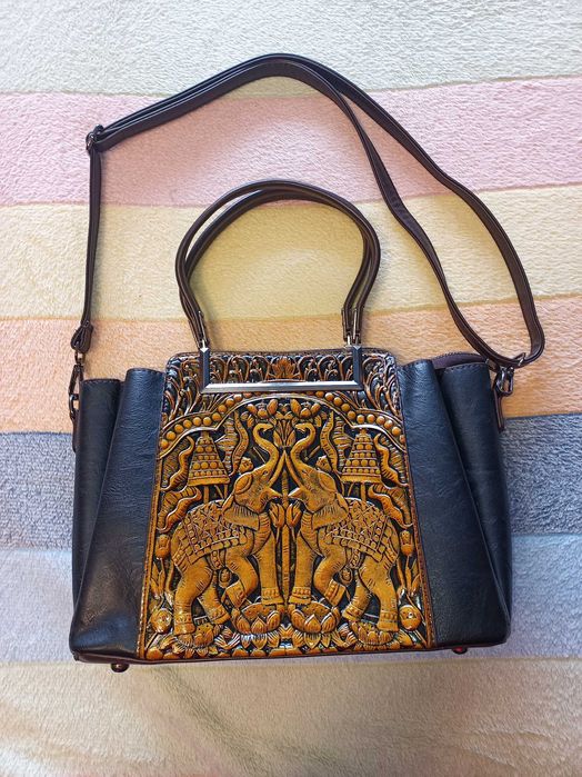 Кожена чанта със слончета