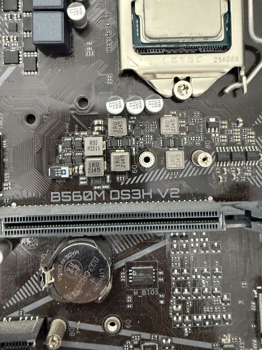 I7 11700f, b560m, 16gb ddr4 2666mhz