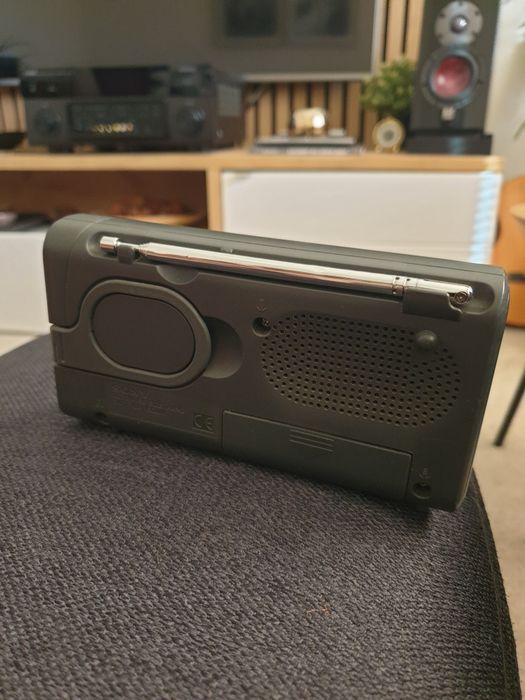 Sony ICF303 radio portabil