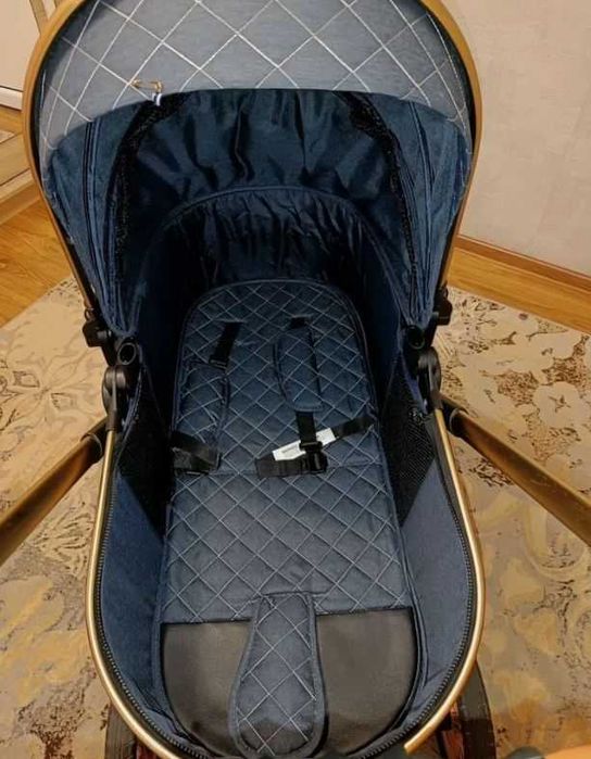 Детская коляска 3 в 1