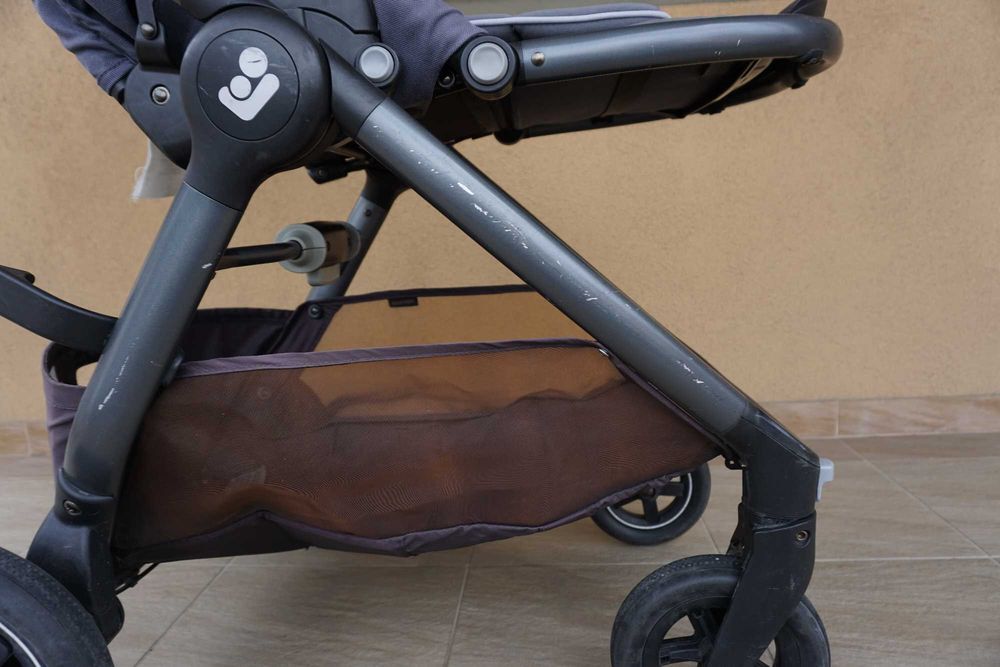 Maxi-Cosi Adorra 2 + кош за новородено + зимен чувал за количка