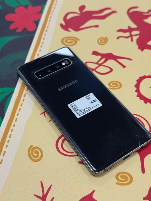 Samsung s10 срочно продам