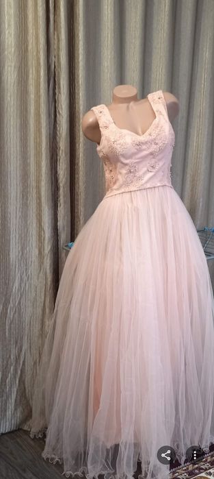 Продам женское вечернее платье