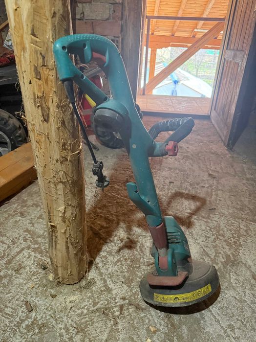 Ел. косачка за трева BOSCH