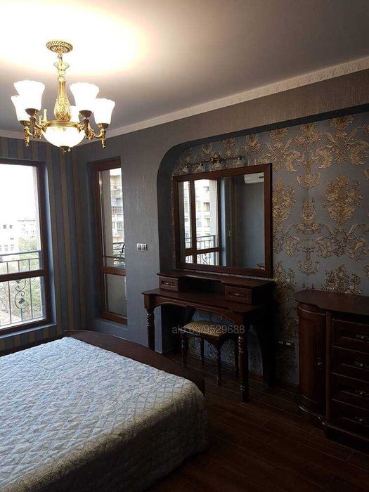 Дава се под наем Четиристаен апартамент в Стара Загора, Център - 250 кв.м за 663 € - Снимка #10