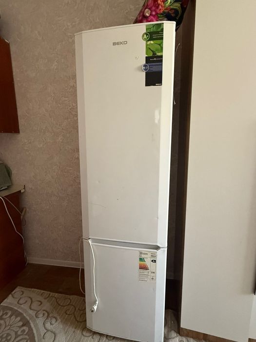 Продам холодильник