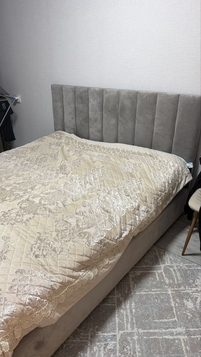 Продам кровать 2х спальный