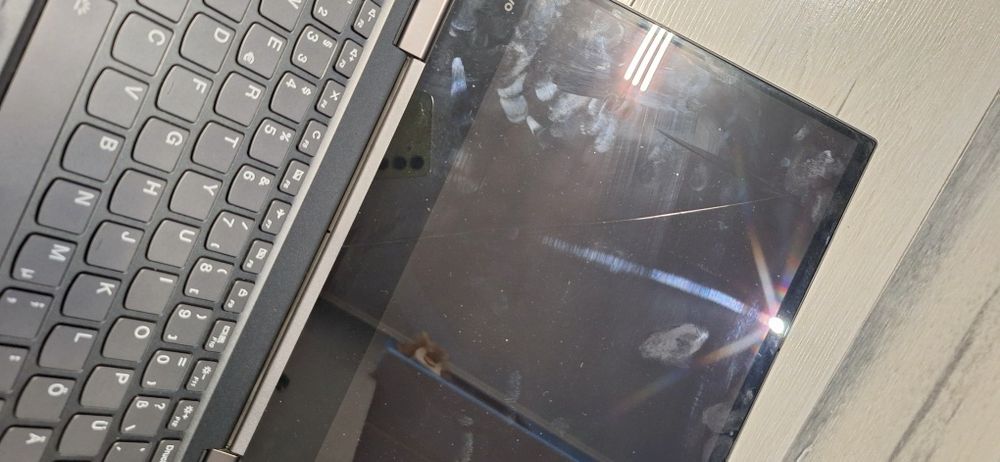 Lenovo Yoga 13iwl-i5 8265u/8гб/256гб м.2/Подсветка