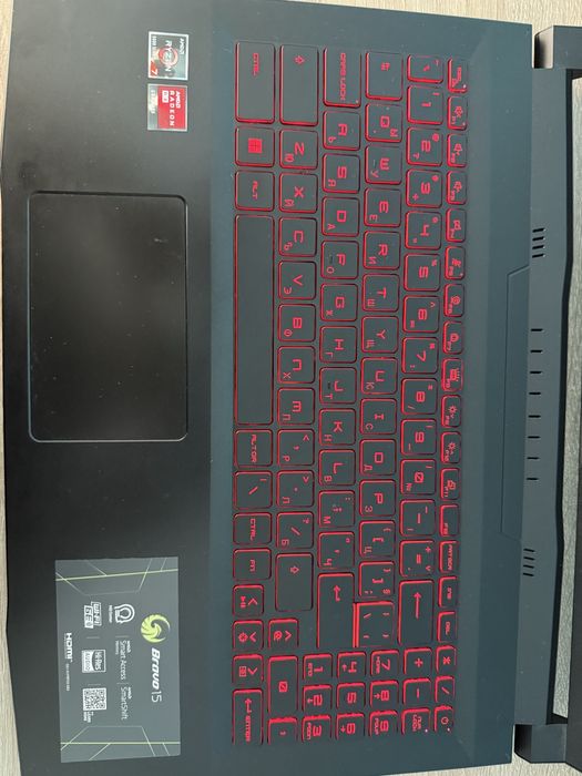 Геймърски лаптоп MSI BRAVO 15