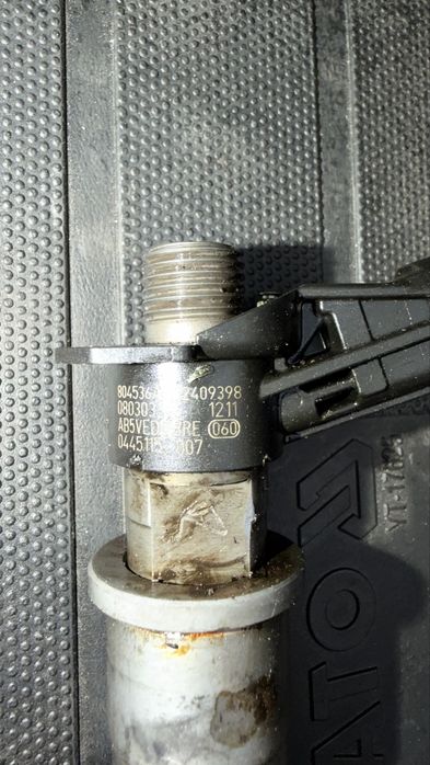 Injector Opel Vivaro/ Renault Trafic 2.0 CDTI 2007