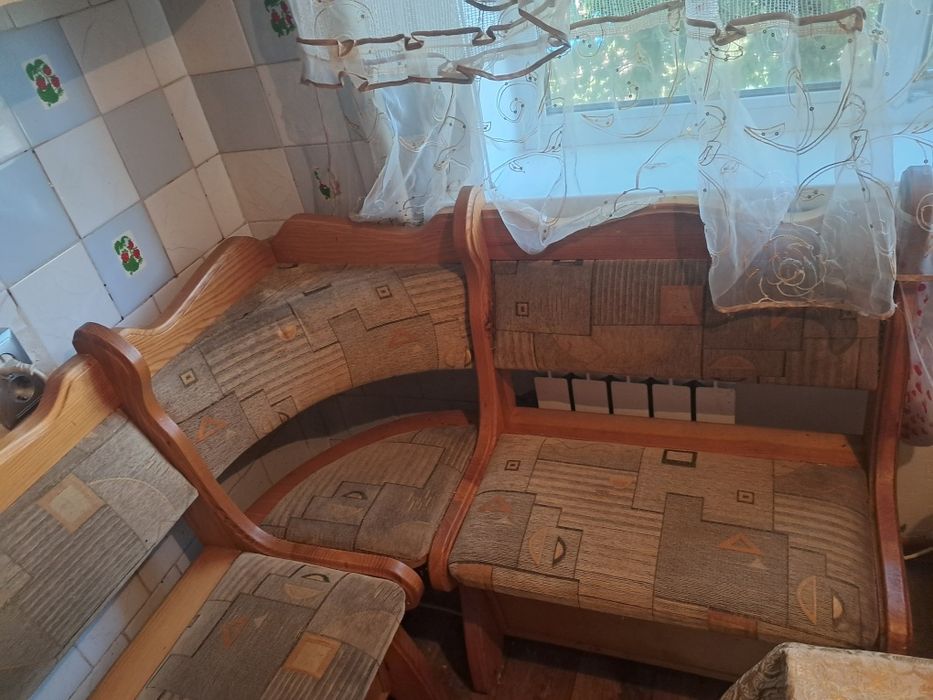 Продам угловую зону на кухню