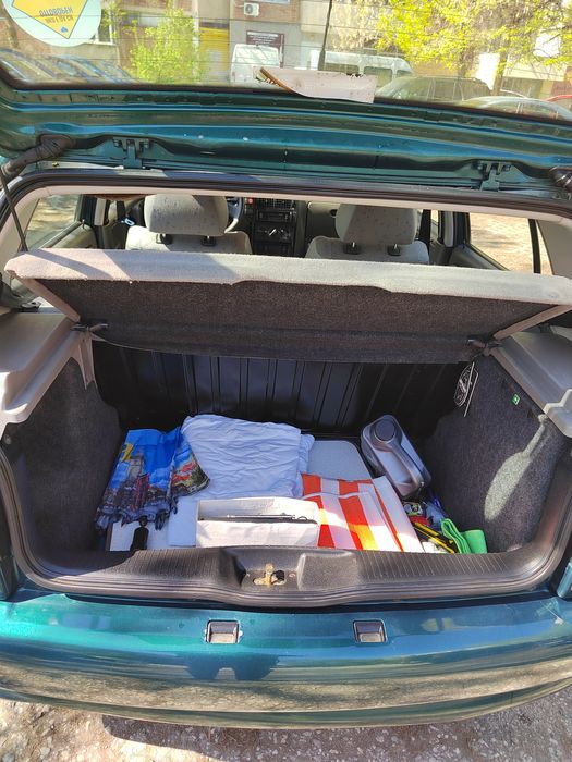 Фолксваген Поло 1.0 бензин - 900евро