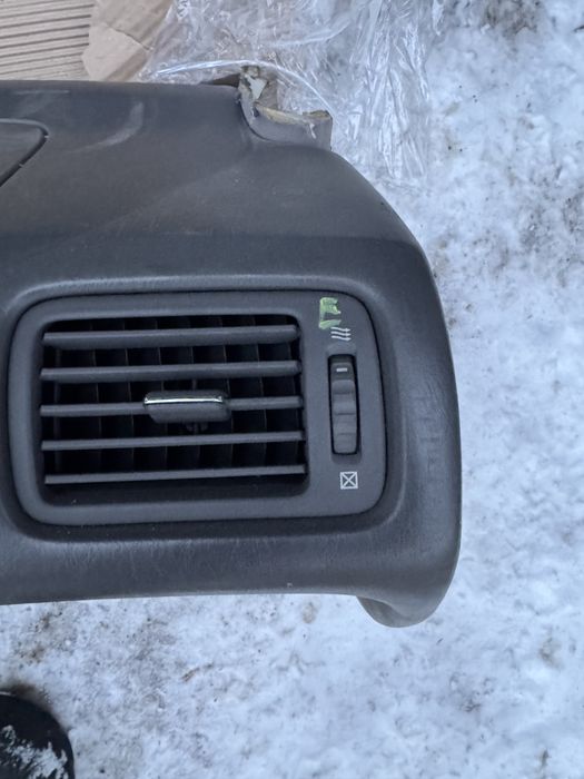 Торпеда панель дефлекторы левый руль 160 кузов lexus gs300