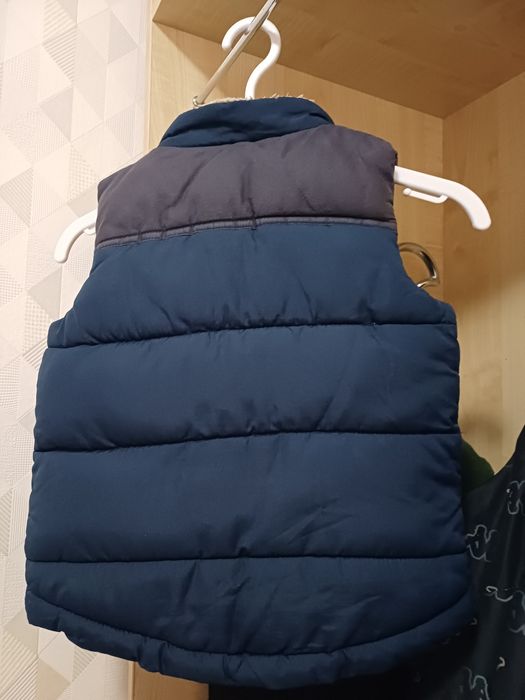 Детский жилет темно-синий.