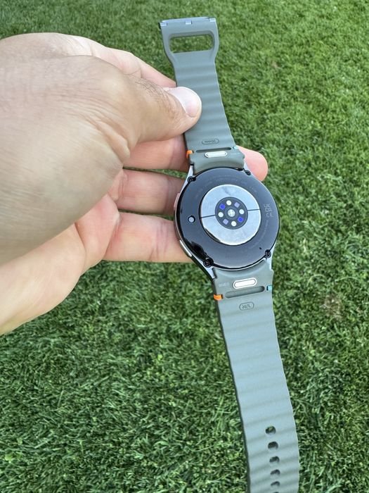 Samsung Galaxy Watch7 44mm model SM-L310 ORIGINAL folosit cateva saptamani impecabil ca NOU culoare verde - include cablu de incarcare