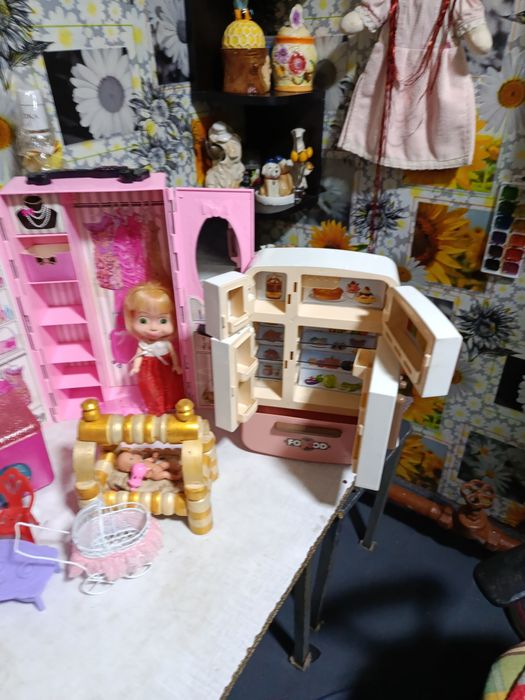 Продается   все для девочек