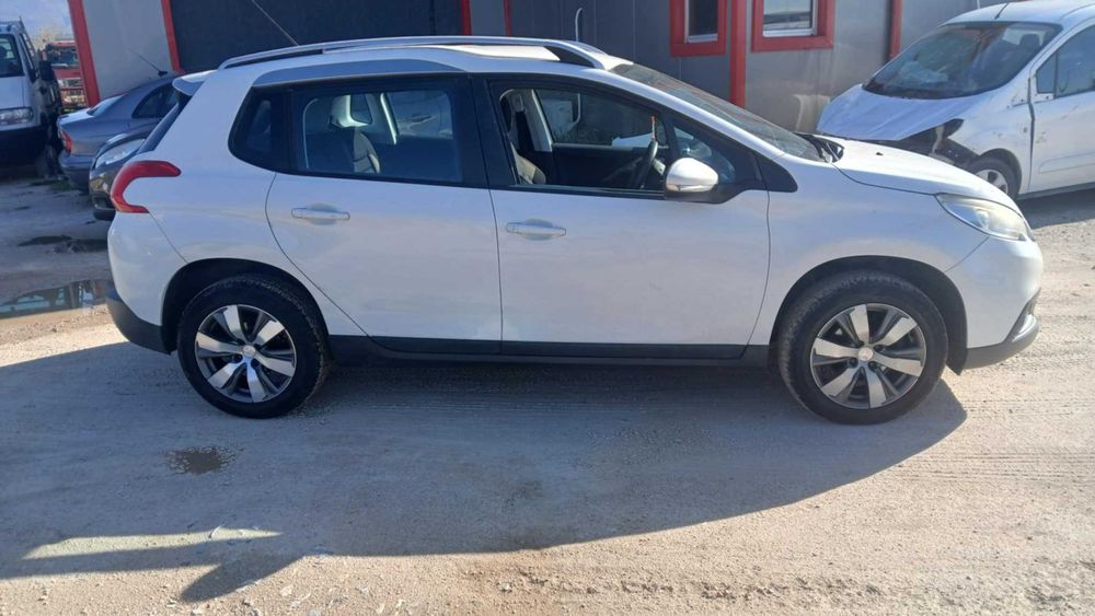 Пежо 2008 , 1,2 бенз . На части