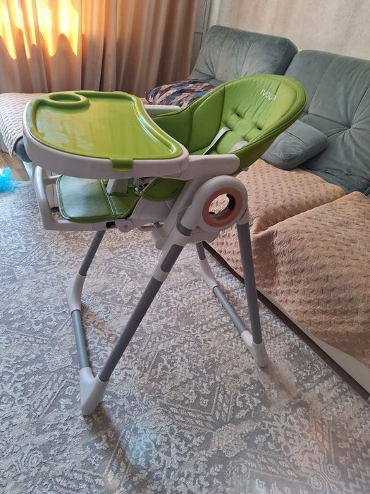 Продам детский столик.