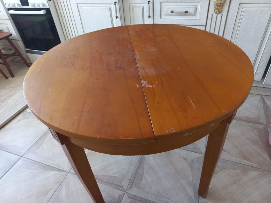 Продам дубовый стол