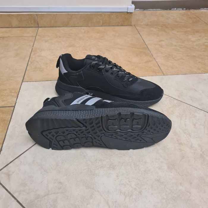 Кроссовки Adidas, новые